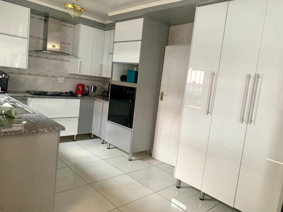 3 Bedroom Property for Sale in Vista Park Free State